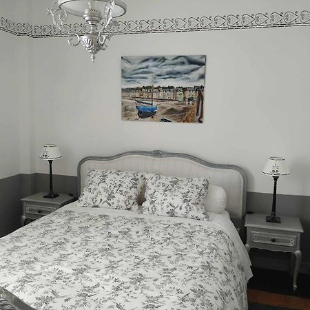Chez Marie Bed & Breakfast ก็องแกล ภายนอก รูปภาพ